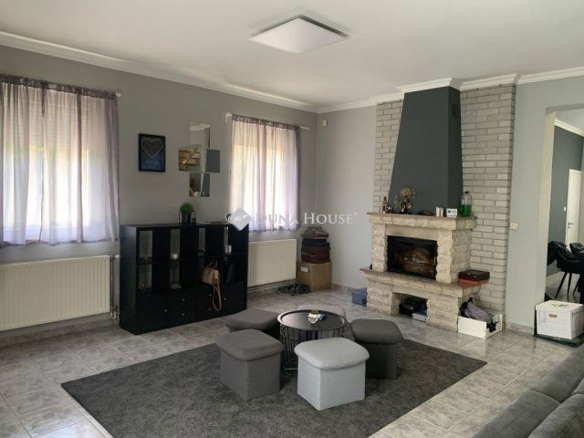 Eladó családi ház, Fóton 139 M Ft, 5 szobás