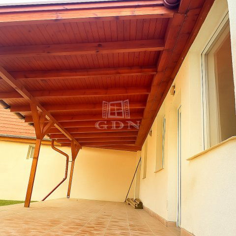 Eladó családi ház, Kiskunlacházán 54.9 M Ft, 4 szobás