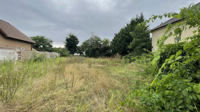 Eladó telek, Budapesten, XV. kerületben 86 M Ft