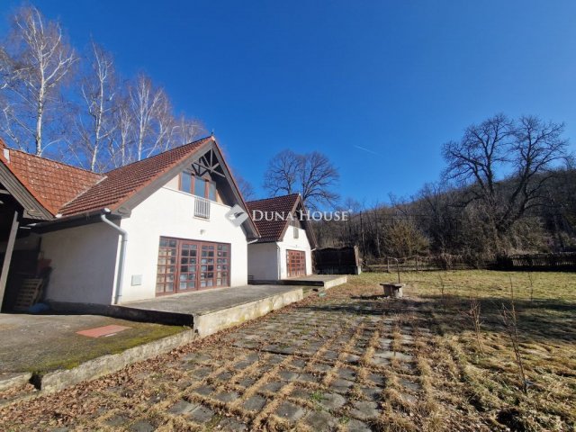 Eladó családi ház, Bánkon 456.765 M Ft, 2 szobás