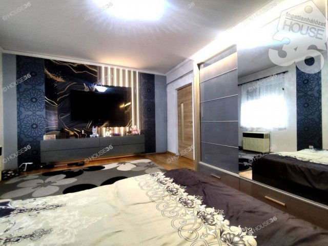 Eladó téglalakás, Kecskeméten 46 M Ft, 3 szobás