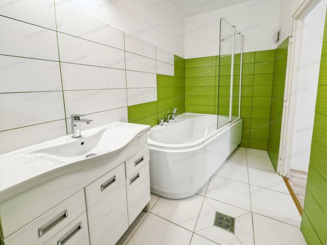 Eladó családi ház, Kecskeméten 98.5 M Ft, 4 szobás