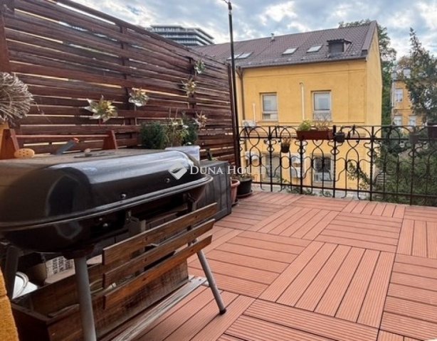 Eladó téglalakás, Budapesten, II. kerületben 126.9 M Ft