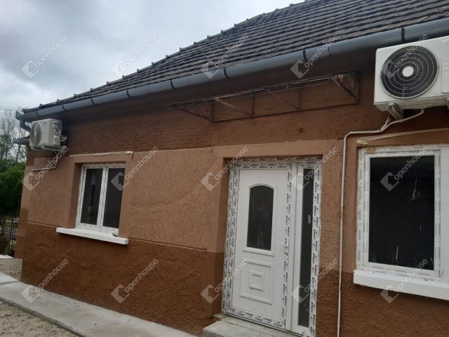 Eladó családi ház, Molnárin 21.9 M Ft, 3 szobás