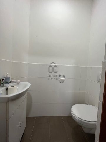 Kiadó téglalakás, albérlet, Pécsett 250 E Ft / hó, 3 szobás