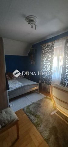 Eladó családi ház, Vecsésen 115.9 M Ft, 4 szobás