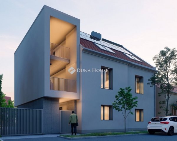 Eladó téglalakás, Pécsett 104.96 M Ft, 3 szobás