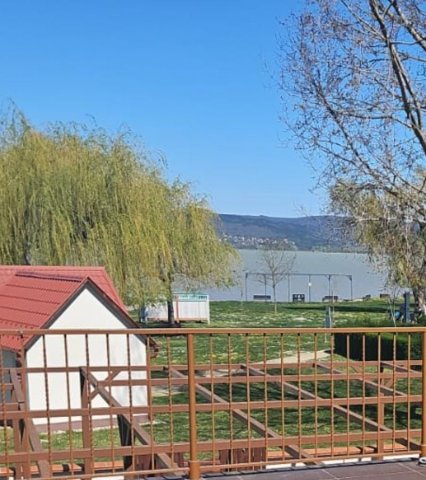 Eladó üzlethelyiség, Balatonberényben 88.55 M Ft, 2 szobás