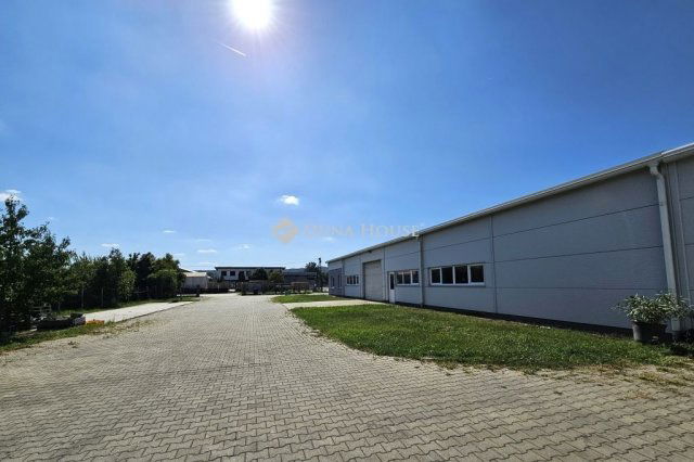 Eladó ipari ingatlan, Nyúlon 680 M Ft / költözzbe.hu