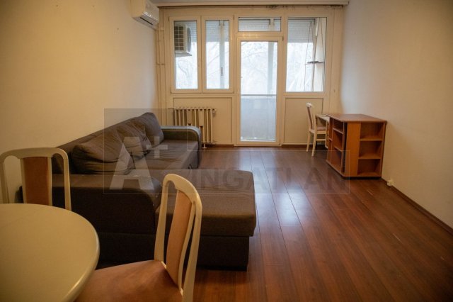 Eladó panellakás, Szegeden 51.9 M Ft, 2 szobás