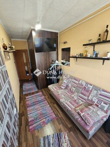 Eladó sorház, Szigetszentmiklóson 89.9 M Ft, 5 szobás