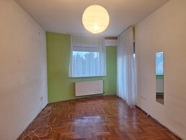 Eladó téglalakás, Szegeden 55 M Ft, 1+1 szobás