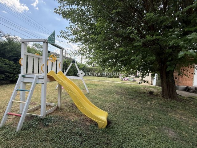 Eladó családi ház, Érden 124.9 M Ft, 3+1 szobás