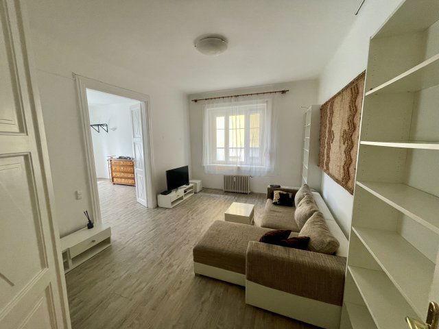 Kiadó téglalakás, albérlet, I. kerületben, Attila úton