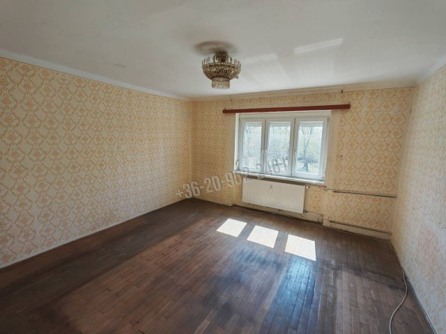 Eladó téglalakás, Almásfüzitőn 31.9 M Ft, 2 szobás