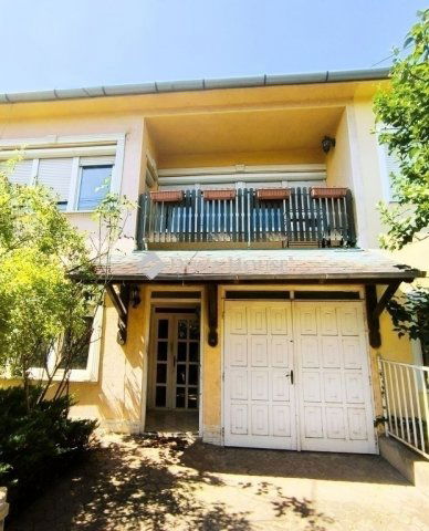 Eladó téglalakás, Vácon 89 M Ft, 4 szobás