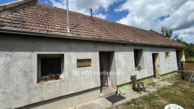 Eladó családi ház, Lovászpatonán 9.5 M Ft, 1 szobás