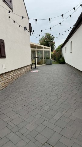 Eladó üzlethelyiség, Biatorbágyon, Szabadság úton 175 M Ft