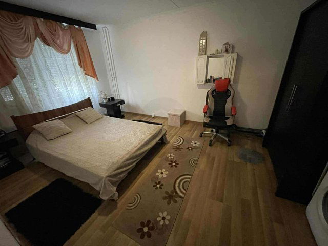 Eladó panellakás, Tatabányán 44 M Ft, 2 szobás