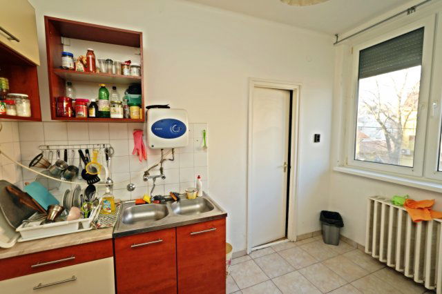 Eladó téglalakás, Szegeden 120 M Ft, 3 szobás