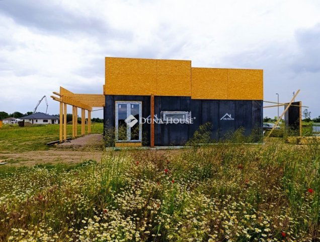 Eladó családi ház, Deszken 124.9 M Ft, 4 szobás