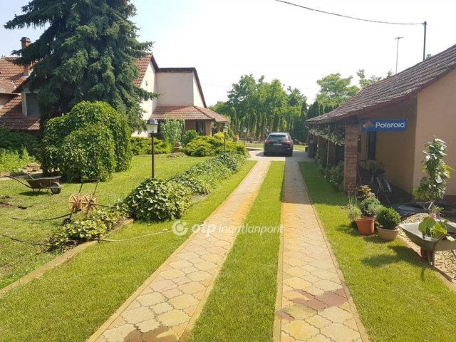Eladó családi ház, Tápiószelén 82 M Ft, 4+2 szobás