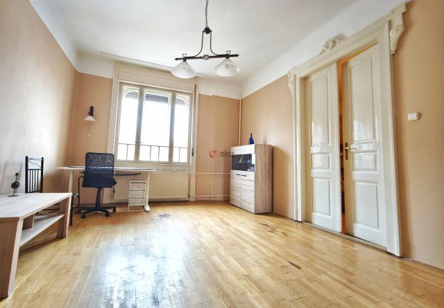 Eladó téglalakás, Szegeden, Vadász utcában 82 M Ft, 3 szobás