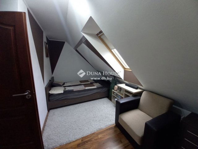 Eladó téglalakás, Dunakeszin 71.9 M Ft, 2 szobás