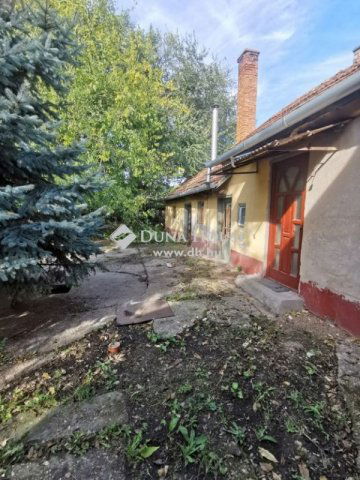 Eladó családi ház, Cegléden 24 M Ft, 2 szobás