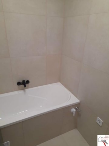 Eladó panellakás, Pécsett 47.9 M Ft, 2 szobás