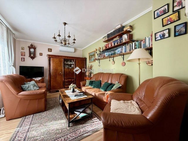 Eladó téglalakás, Balatonfüreden 79 M Ft, 3 szobás