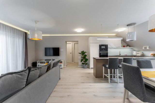 Eladó téglalakás, Székesfehérvárott, Mikszáth Kálmán utcában