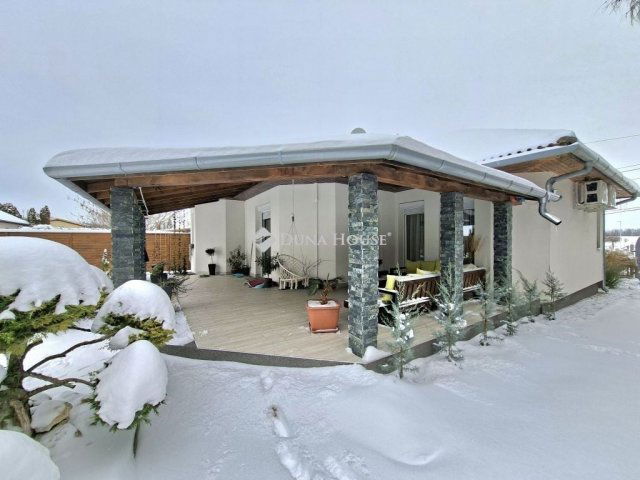 Eladó családi ház, Enyingen 99.9 M Ft, 5 szobás