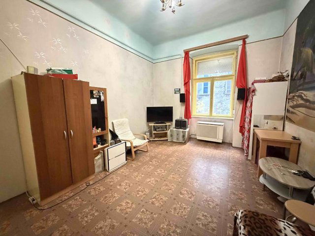 Eladó téglalakás, Budapesten, VII. kerületben, Garay utcában