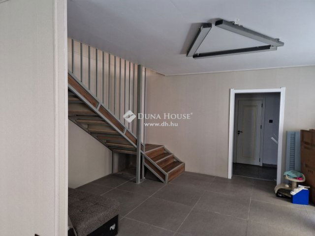 Eladó iroda, Budapesten, X. kerületben 54.08 M Ft, 3 szobás