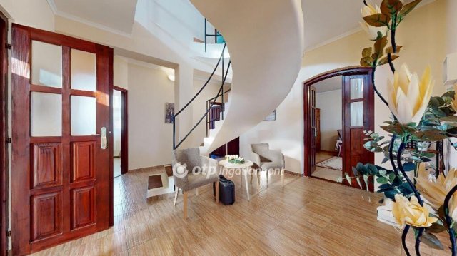 Eladó családi ház, Kálmánházán 74.9 M Ft, 5 szobás