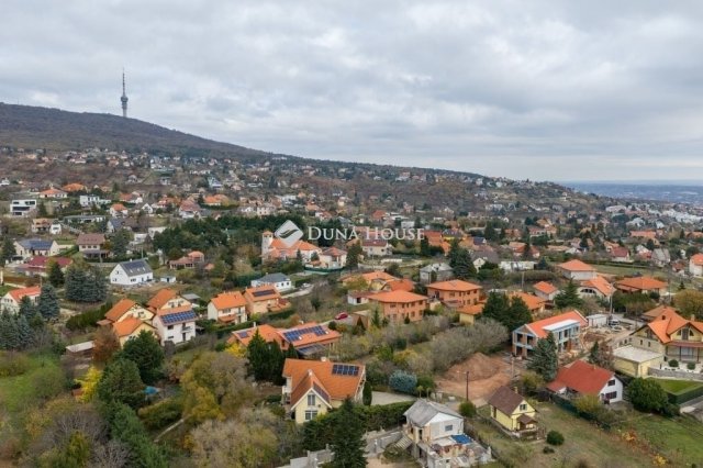 Eladó ikerház, Pécsett 159.9 M Ft, 4 szobás