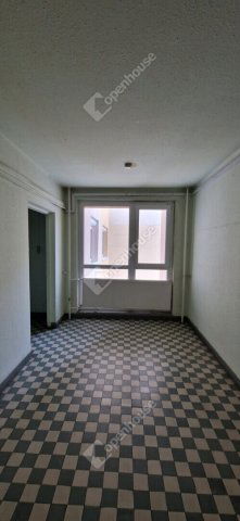 Eladó panellakás, Győrött 54.99 M Ft, 3+2 szobás