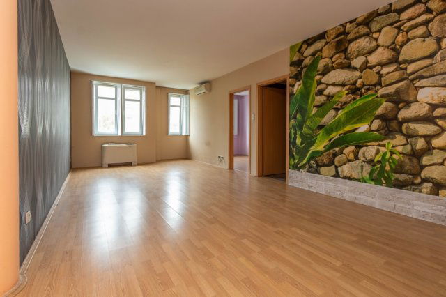 Eladó téglalakás, Zalaegerszegen 39.99 M Ft, 2 szobás