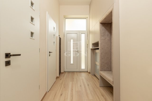 Eladó téglalakás, Budapesten, VII. kerületben 178 M Ft, 3 szobás