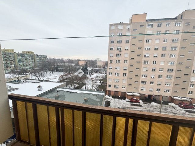 Eladó panellakás, Kecskeméten 64.49 M Ft, 3 szobás