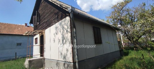 Eladó nyaraló, Jászárokszálláson 13.8 M Ft