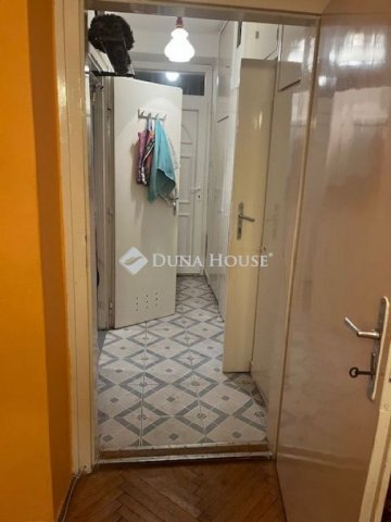 Eladó téglalakás, Pécsett, Jókai utcában 46.9 M Ft, 2 szobás