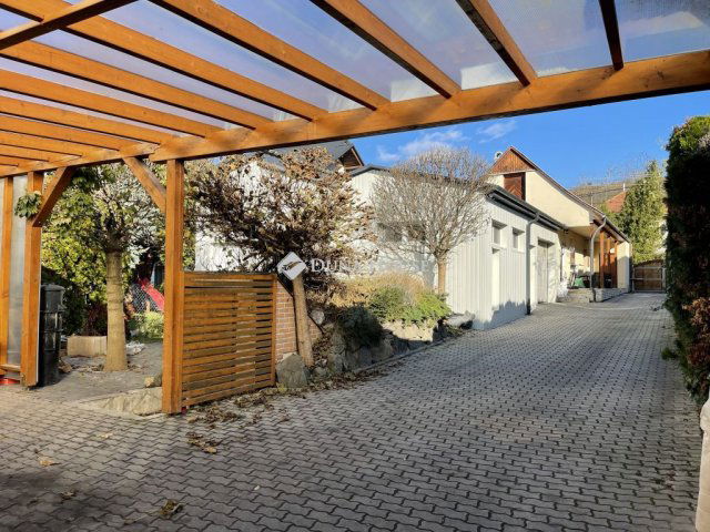 Eladó családi ház, Sárisápon 89.99 M Ft, 6 szobás