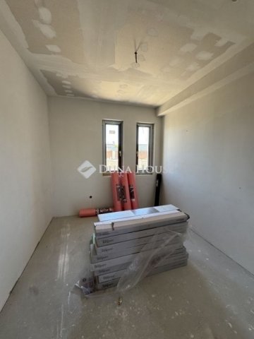 Eladó ikerház, Budapesten, XVIII. kerületben 165 M Ft, 5 szobás