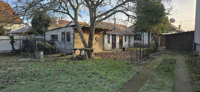 Eladó családi ház, Cegléden 42.9 M Ft, 3 szobás