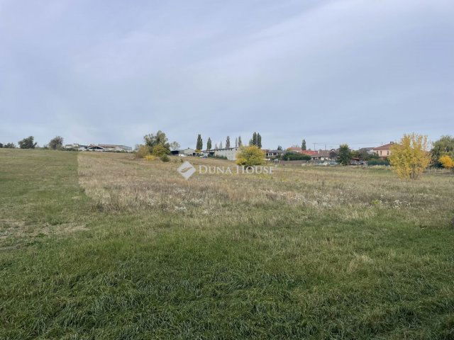 Eladó telek, Kistarcsán 220.264 M Ft / költözzbe.hu