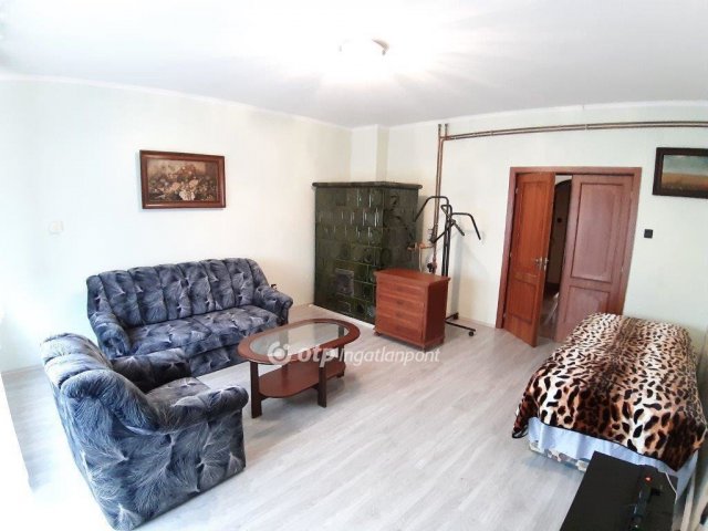 Eladó családi ház, Balatonendréden 136 M Ft, 6 szobás