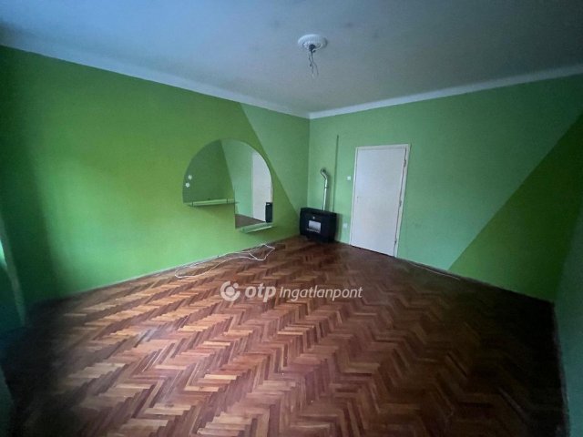 Eladó téglalakás, Szegeden 74.9 M Ft, 3 szobás