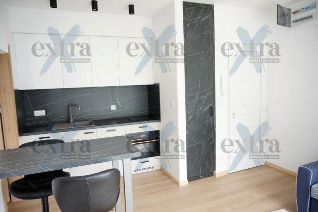 Kiadó téglalakás, albérlet, Szegeden 210 E Ft / hó, 2 szobás